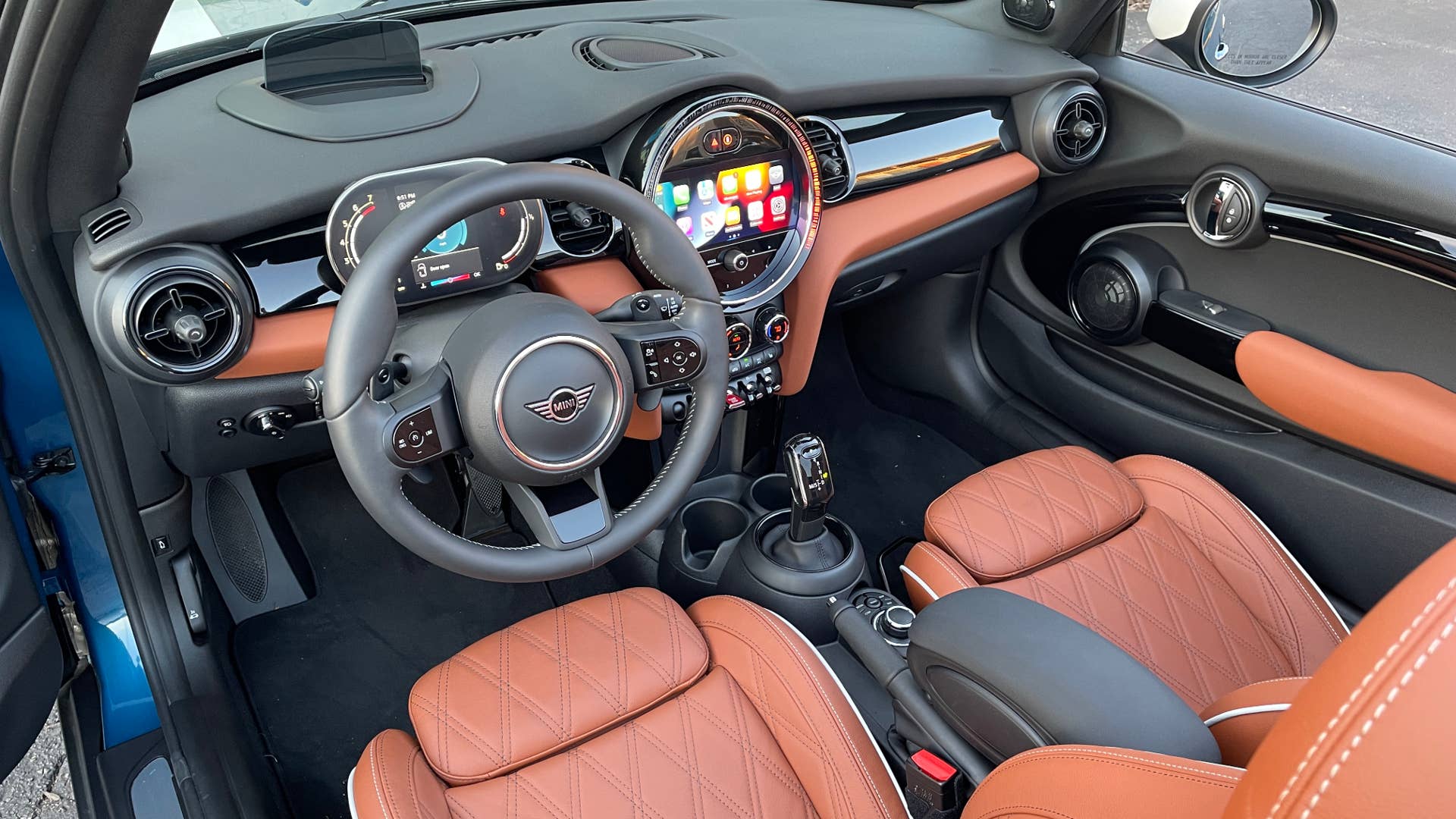 Mini Cooper Convertible Interior Review | Dissecting the oddball
